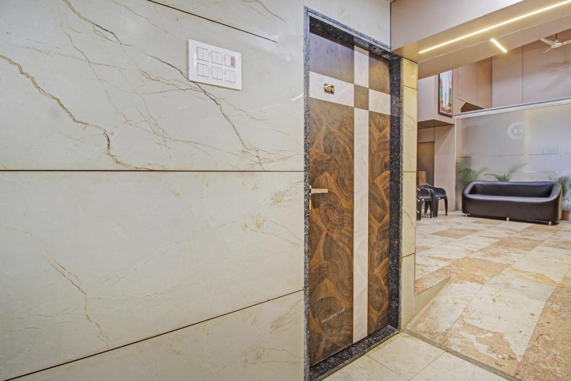Hotel Ambedkar Кальян Экстерьер фото